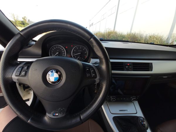 BMW SERIE 3 DESCAPOTABLE 320i GASOLINA - Imagen 28