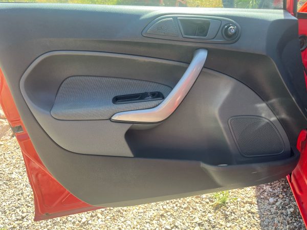 FORD FIESTA 1.25 TREND - Imagen 14