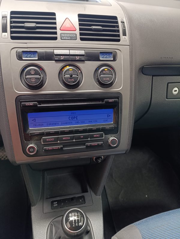 VOLKSWAGEN TOURAN 1.9 TDi EDITION - Imagen 11