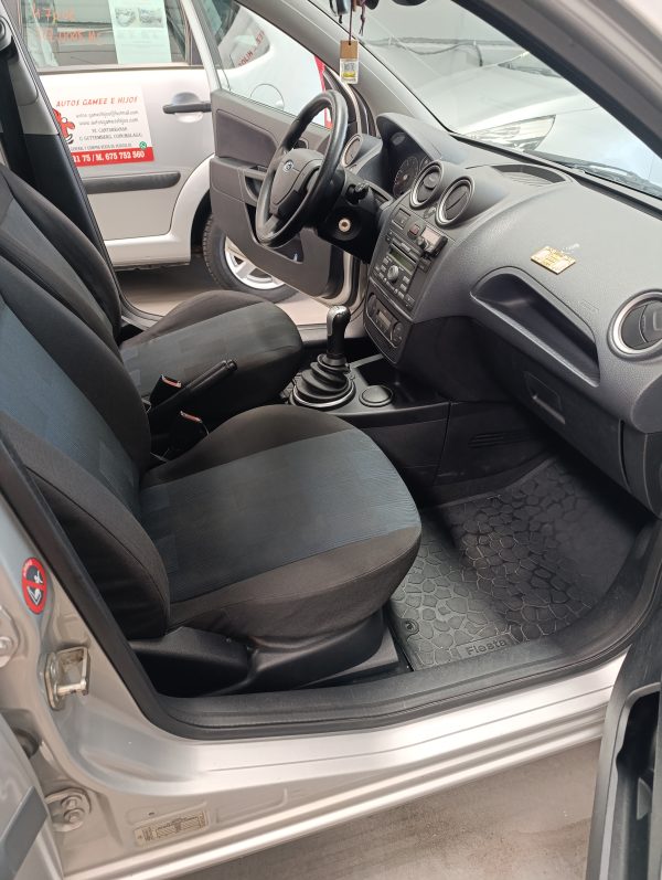 FORD FIESTA TDCI 1.6 90 CV - Imagen 9