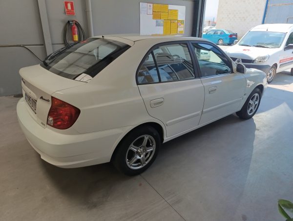 HYUNDAY ACENT CRDI 85 CV - Imagen 7