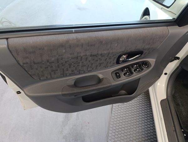 HYUNDAY ACENT CRDI 85 CV - Imagen 10