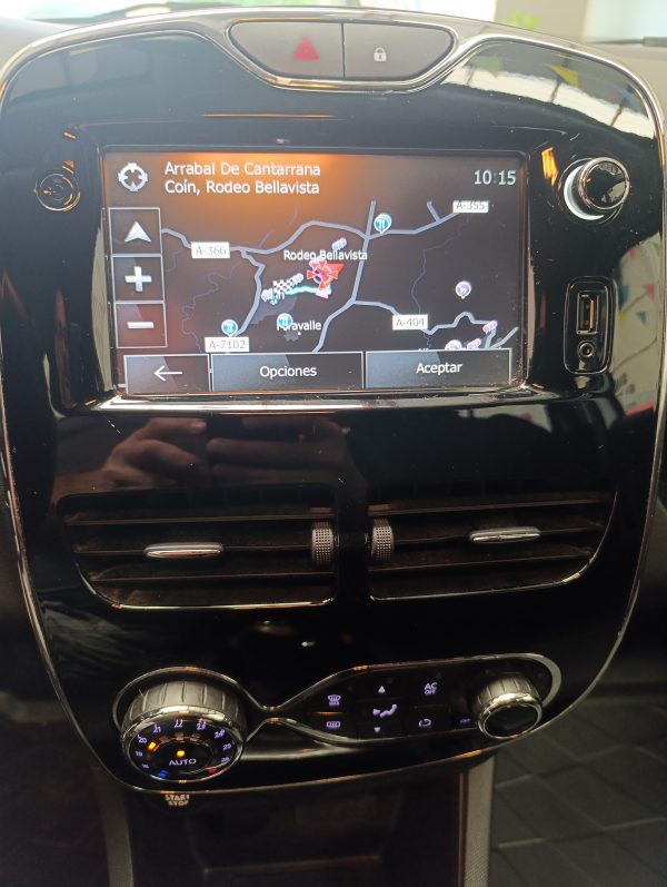 RENAULT CLIO DCI 90CV 2015 - Imagen 2