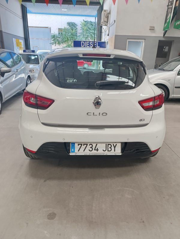 RENAULT CLIO DCI 90CV 2015 - Imagen 12