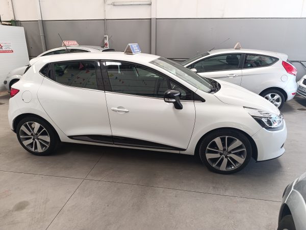 RENAULT CLIO DCI 90CV 2015 - Imagen 14