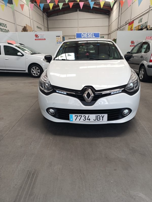 RENAULT CLIO DCI 90CV 2015 - Imagen 15