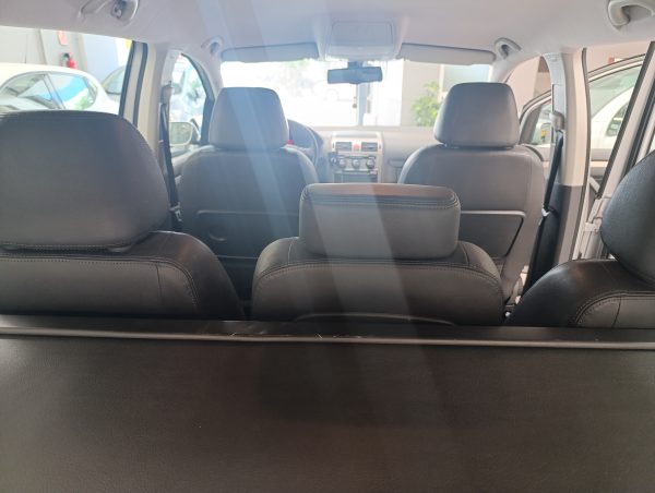 VOLKSWAGEN TOURAN TDI 105 CV 6 VELOCIDADES - Imagen 9