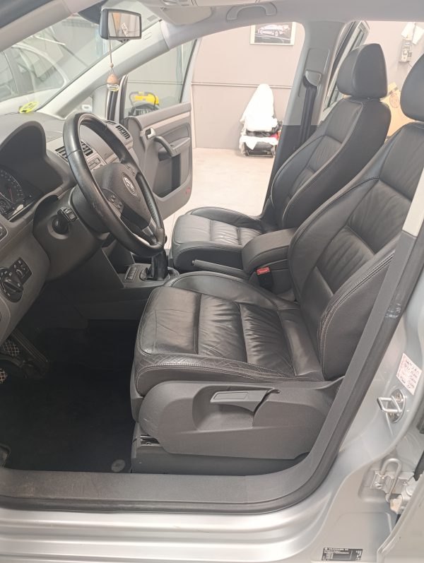 VOLKSWAGEN TOURAN TDI 105 CV 6 VELOCIDADES - Imagen 10