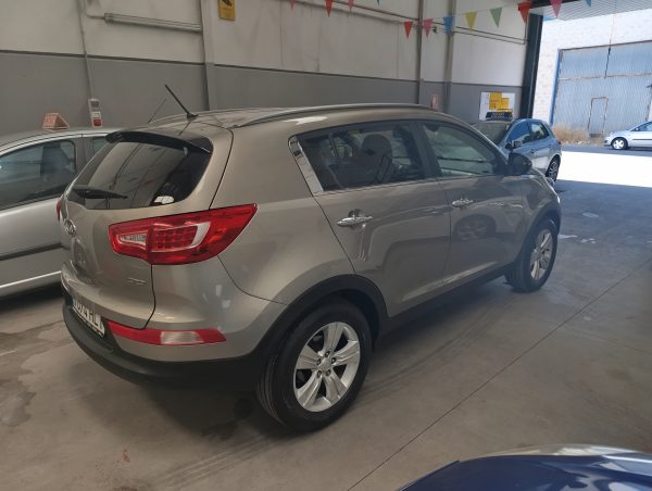 KIA SPORTAGE 1.7 CRDI 115 CV - Imagen 4