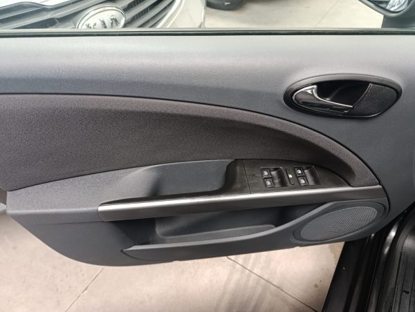 SEAT LEON 1.9 TDi STYLE ECOMOTIVE - Imagen 12