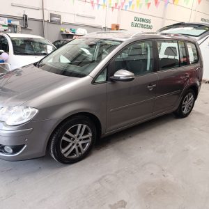 VOLKSWAGEN TOURAN 1.9 TDI ADVANCE BLUEMOTION